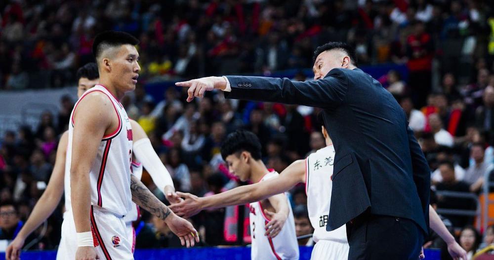  凯泽斯劳滕老将临危受命，经验制胜帮助球队拿分