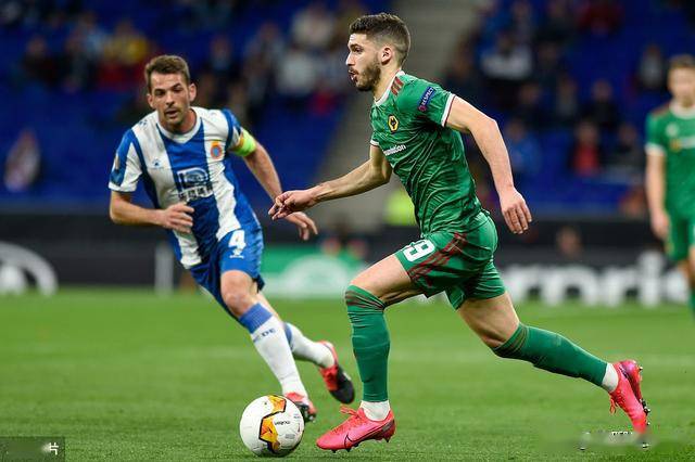  狼队主场力克利物浦,劳尔·希门尼斯建奇功