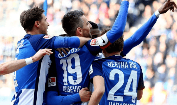  莱比锡红牛锋线发威，四球横扫对手显实力